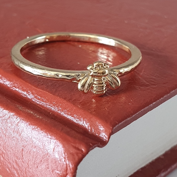 Dainty Gold Bumble Bee Ring - Picture 1 of 3